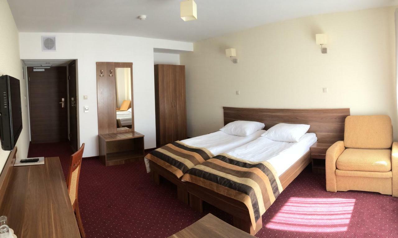 Hotel Dyminy Kielce Dış mekan fotoğraf