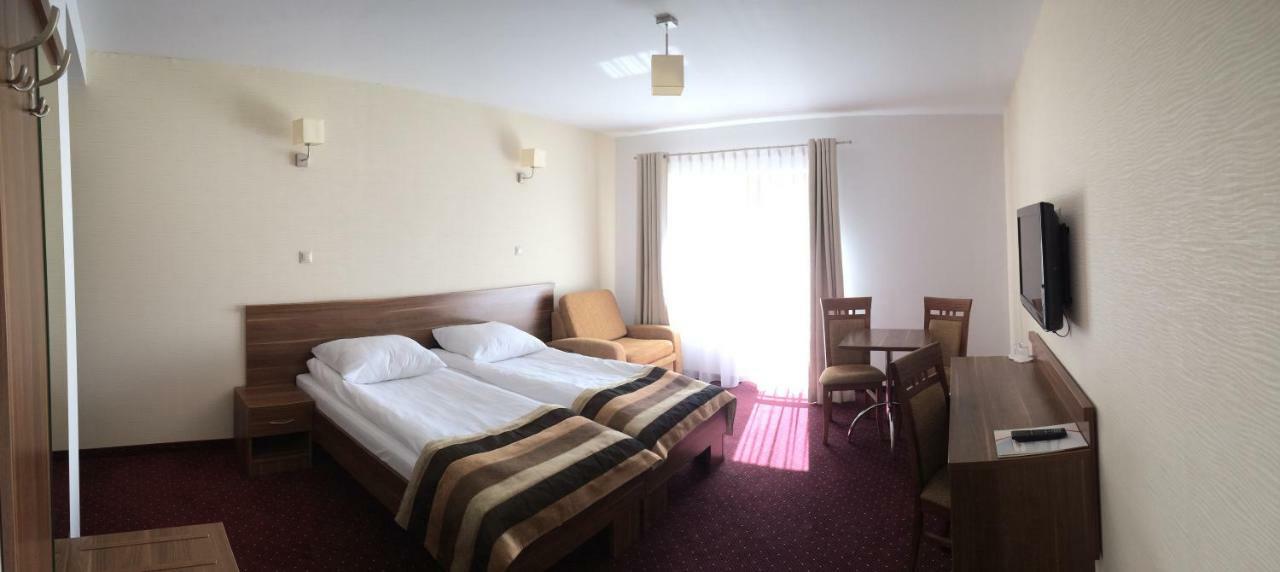 Hotel Dyminy Kielce Dış mekan fotoğraf